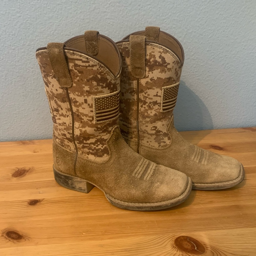 Youth Ariat desert digital camo cowboy boots
